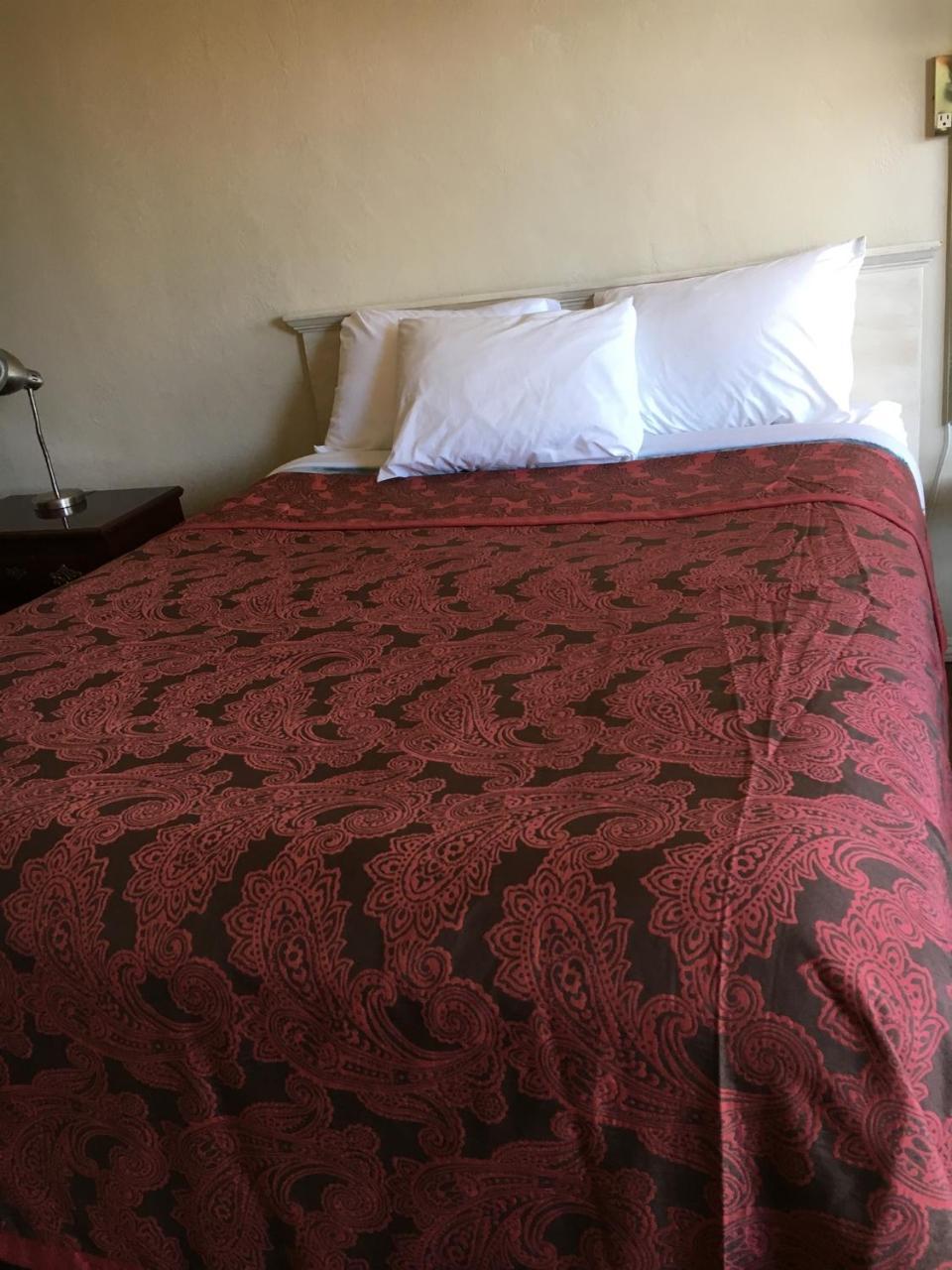 Diamond View Motel ซูซานวิลล์ ภายนอก รูปภาพ